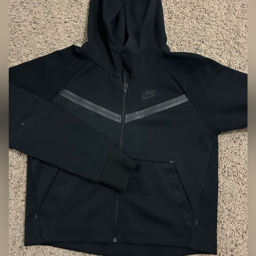 WOMENS NIKE TECH